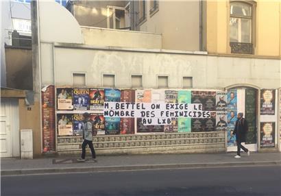 Affichage sur les féminicides
