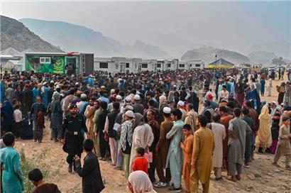 Afghanen müssen sich registrieren lassen, bevor sie Pakistan verlassen
