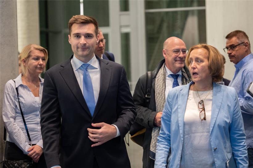 Alex Bruesewitz, Social-Media-Berater von US-Präsident Trump, wurde von der AfD-Politikerin Beatrix von Storch zu einer Vortragsveranstaltung eingeladen
