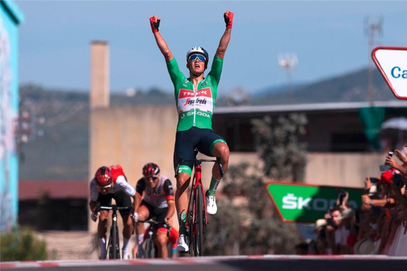 Alex Kirschs dänischer Mannschaftskollege Mads Pedersen setzte sich in Montilla vor dem Franzosen Bryan Coquard und dem Deutschen Pascal Ackermann durch
