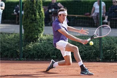 Alex Knaff hat in Tunesien seinen ersten ITF-Erfolg im Doppel feiern können 
