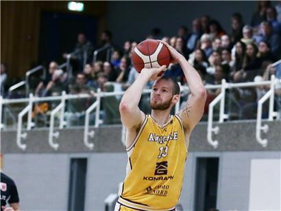 Alex Laurnt und Steinsel feiern erfolgreichen Saisonabschluss vor den Playoffs im Basketball