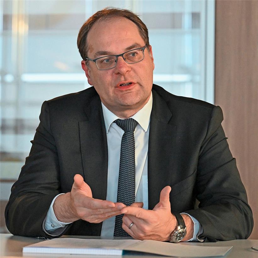 Alexander Flassak, CEO von Lux-Airport
