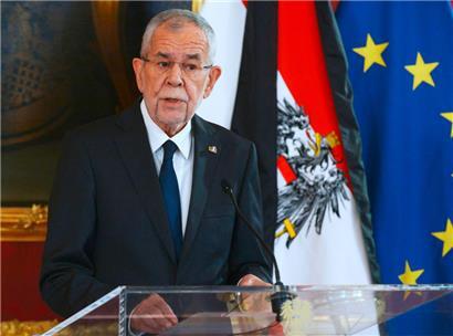 Alexander Van der Bellen kandidiert für eine zweite Amtszeit und fast alle freuen sich
