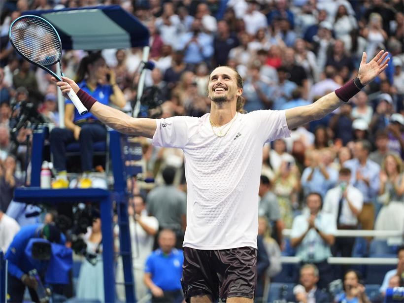 Alexander Zverev freut sich über seinen Sieg