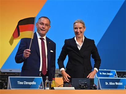 Alice Weidel und Tino Chrupalla auf dem AfD-Bundesparteitag als Bundes- und Fraktionsvorsitzende der AfD