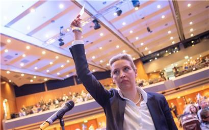Alice Weidel will sich gemeinsam mit dem Parteivorsitzenden Chrupalla als Spitzenteam bewerben

