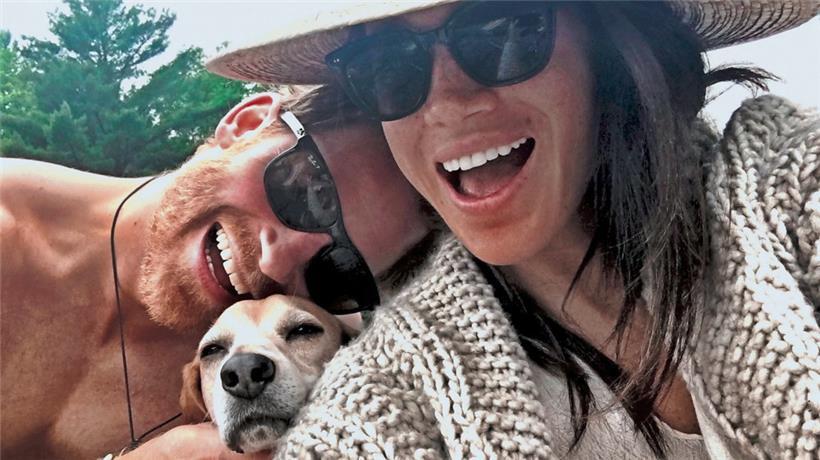 Alle Folgen der sechsteiligen Dokureihe über den Ausstieg des britischen Prinzen und seiner Frau aus dem britischen Königshaus sind beim Streamingdienst-Netflix verfügbar
