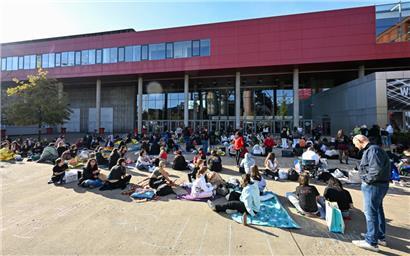 Alle bereit für Louis Tomlinson: So sah der Platz vor der Rockhal am Mittwochmorgen aus
