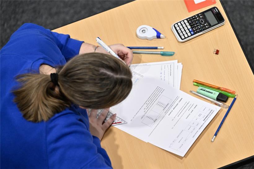 Alle schrieben sie am Mittwoch ihr Wissen nieder