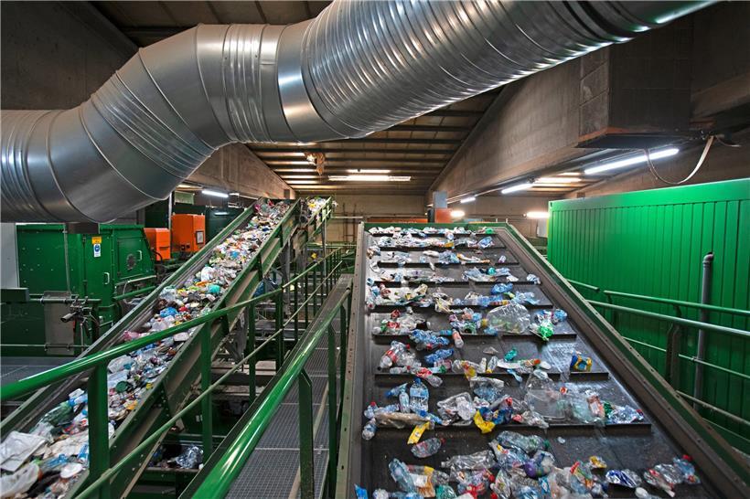 Alles Müll oder was? Nein! In der Sortieranlage an der Mosel landen die Guten in...