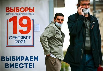 „Alles schon entschieden“: Alle Parteien sind Putin und seiner Administration gegenüber loyal, vermeintliche Opposition dient der Dekoration politischen Wettbewerbs
