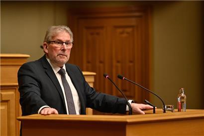 Als Präsident der Gesundheitskommission ständiger Berichterstatter zu Corona-Gesetzen und als Präsident der Institutionenkommission auch noch als Verfassungsexperte gefragt: Mars Di Bartolomeo (LSAP) kann sich über einen Mangel an Arbeit nicht beklagen
