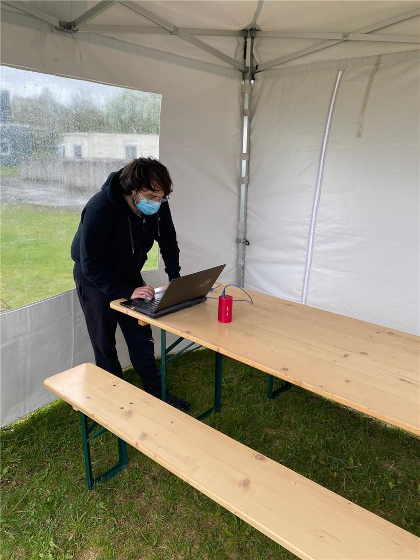 Als begeisterter Tüftler übernahm Cédric Schintgen den Lead bei der Konzeption des Satelliten
