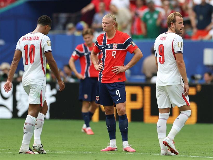 Erling Haaland verlässt das Hard Rock Stadium in Miami emotional nach letzter WM-Ruuh-Fanreaktion