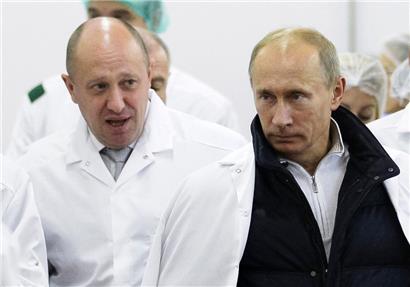 Alte Freunde: Prigoschin und Putin auf einem Foto aus dem Jahr 2010

