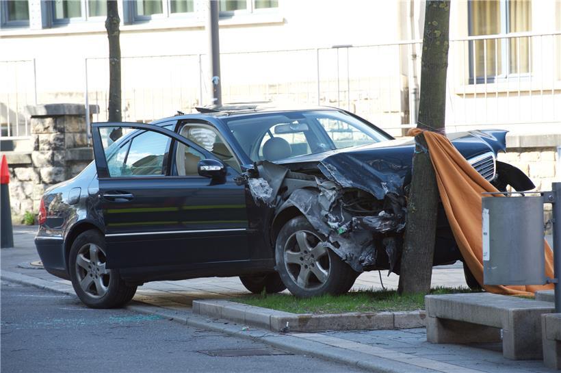 Am 11. April fallen in Bonneweg Schüsse. Einer ist tödlich. Ob der Polizist in Notwehr gehandelt hat, wird im Prozess zu klären sein. Ein Datum steht noch nicht fest. Die Verteidigung des Beamten hat Berufung gegen den Verweis an eine Kriminalkammer eingelegt.
