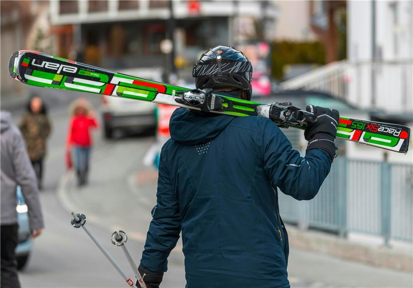 Am 13. März läuft der Ski-Zirkus in Ischgl noch, inzwischen gilt der Urlaubsort in Tirol als eine der Corona-Drehscheiben Europas
