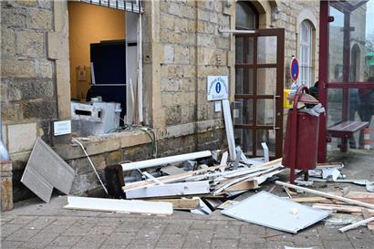 Am 17. Januar haben Unbekannte versucht, einen Geldautomaten in Reisdorf zu sprengen
