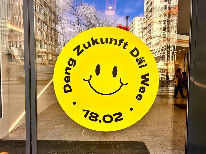 Infobörse „Deng Zukunft, Däi Wee“ am 18. Februar im Belval Plaza mit Informationsständen und Besuchern