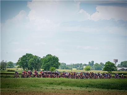 Damen-Radsportrennen SaF Zeisseng Mai auf luxemburgischen Straßen mit Spitzensportlerinnen und hohem Niveau