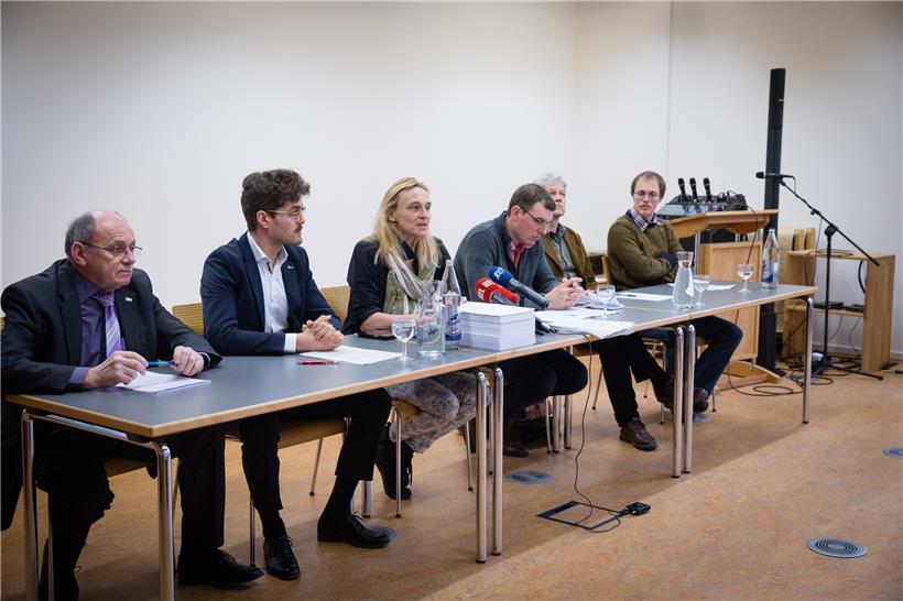Am 20. Februar rief die Plattform die Parlamentarier auf gegen das Freihandelsabkommen zu stimmen
