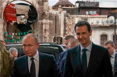 Am 7. Januar 2020 führte der syrische Diktator Baschar al-Assad (r.) seinen Gast Wladimir Putin in Damaskus herum
