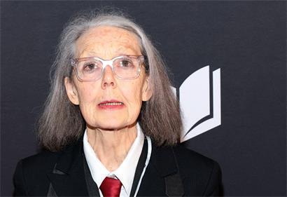 Am 8. Oktober 2026 gab die Schwedische Akademie in Stockholm bekannt, dass die Autorin Anne Carson den Literaturnobelpreis erhält