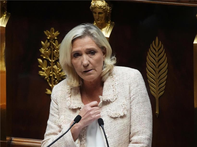 Marine Le Pen im Gerichtssaal während Berufungsprozess, Dienstag, politische Justizverfahren Frankreich