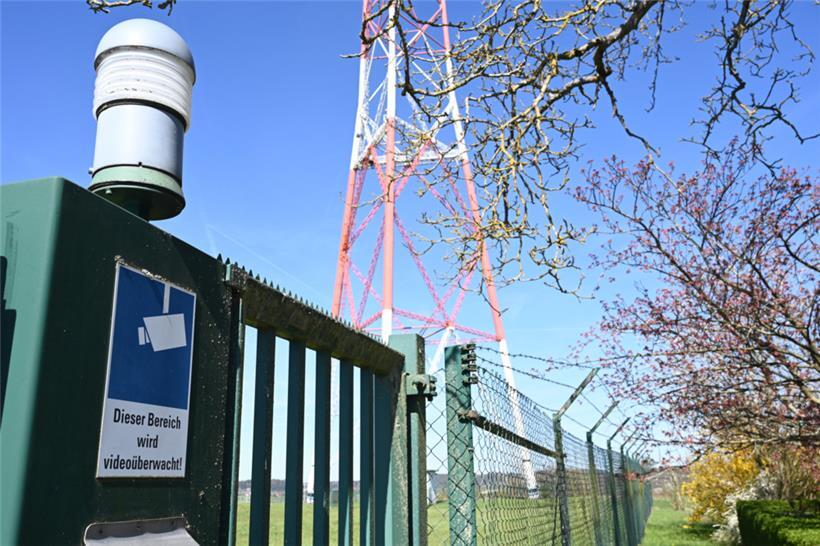 Am Donnerstagmorgen wurde jemand dabei entdeckt, wie er auf einen Sendemast in Junglinster geklettert ist
