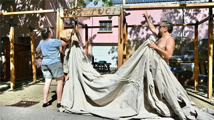Am Freitag wurde noch kräftig aufgebaut