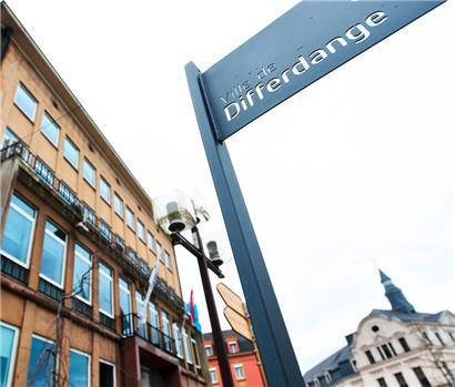 Am Mittwoch endet die politische Sommerpause in Differdingen. Bereits jetzt hängt der Haussegen schief.
