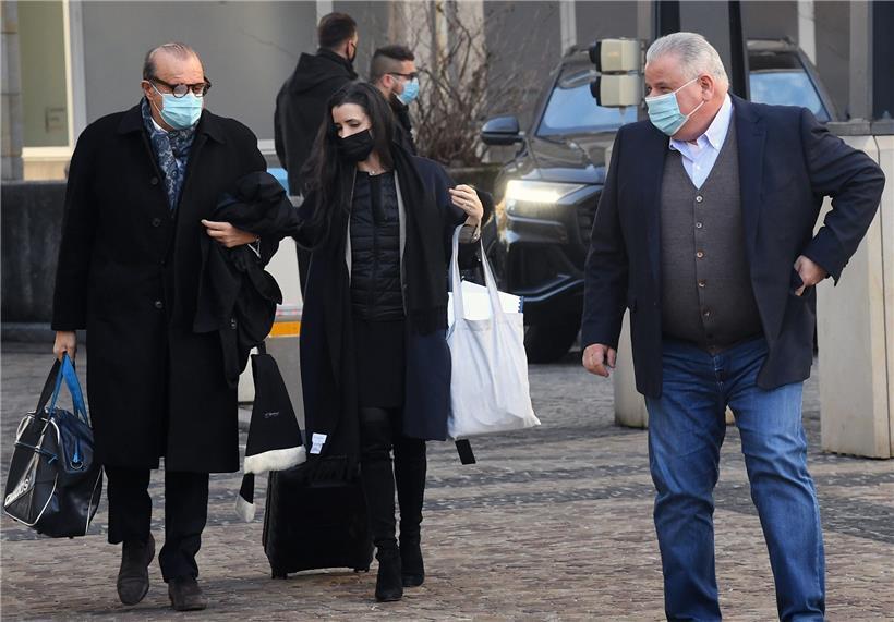 Am Mittwochnachmittag: Flavio Becca (rechts) und sein französischer Star-Strafverteidiger Hervé Temime (links) kommen in der „Cité judiciaire“ an
