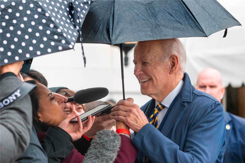 Am Montag hatte Joe Biden auf die Frage, ob die USA der Ukraine F-16-Jets schicken werden, lediglich mit einem kurzen „Nein“ geantwortet
