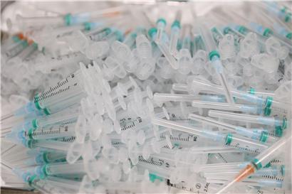 Am Montag wurden hierzulande dem Gesundheitsministerium zufolge 1.038 Impfdosen verabreicht
