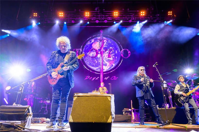 Am Montagabend spielte die US-amerikanische Band Toto in der ausverkauften Rockh...
