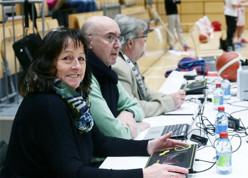 Am Punkte-Tisch im Basketball, hinter dem Grill beim Fußballspiel oder bis spät abends noch am Versammlungstisch: Die Aufgabenfelder und Herausforderungen für „Bénévoles“ sind im Luxemburger Sport riesig
