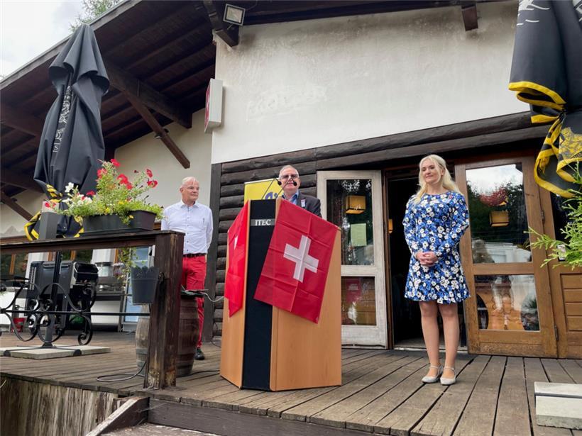 Am Rednerpult: der Schweizer Botschafter Benno Laggner