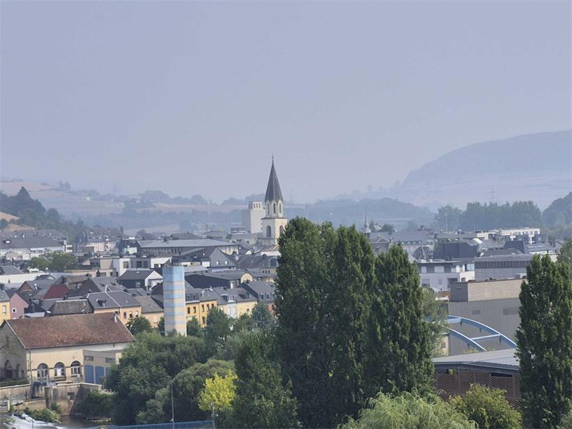 Rauch über Luxemburg: Wieso kommt die Warn-SMS nicht früher? Am Sonntag zog gegen Mittag eine dichte Rauchwolke über Ettelbrück Richtung Zentrum des Landes