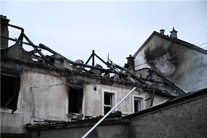 Am Tag danach offenbaren sich die wahren Ausmaße des Brandes
