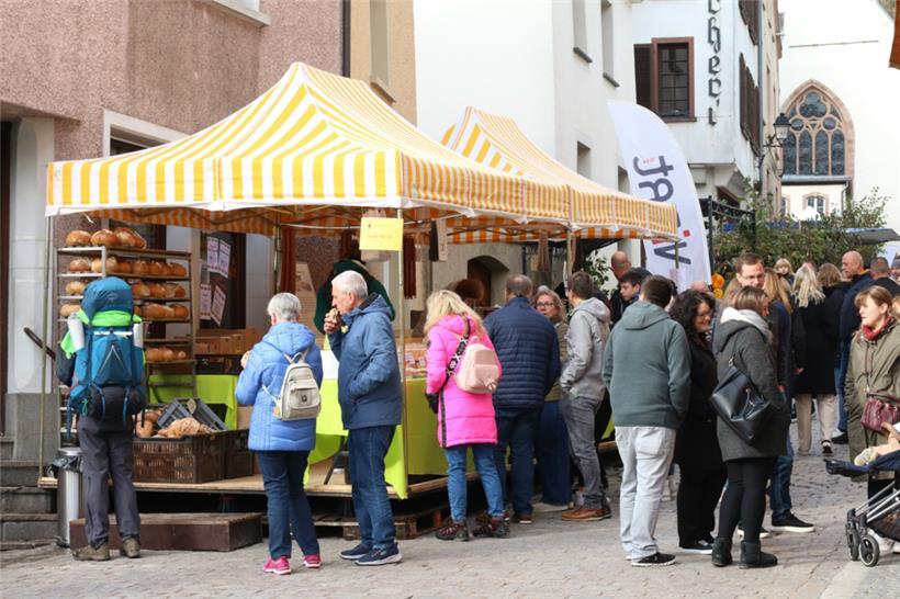 Am Verkaufsstand des „Croissant d’Or“ ist der Andrang morgens schon groß