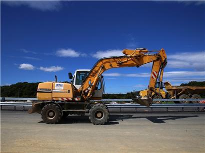 Verkehrsbehinderungen am Autobahnkreuz Büringen am Wochenende, Stau und Sperrungen auf der Autobahn