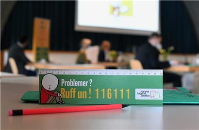 Am internationalen „Child Helpline Day“ stellte das „Kanner- a Jugendtelefon“ seine neue Webseite und eine neue Beratungsform über Chat vor. Zudem zog das KJT Bilanz und stellte vermehrt Ängste bei den jungen Menschen fest.
