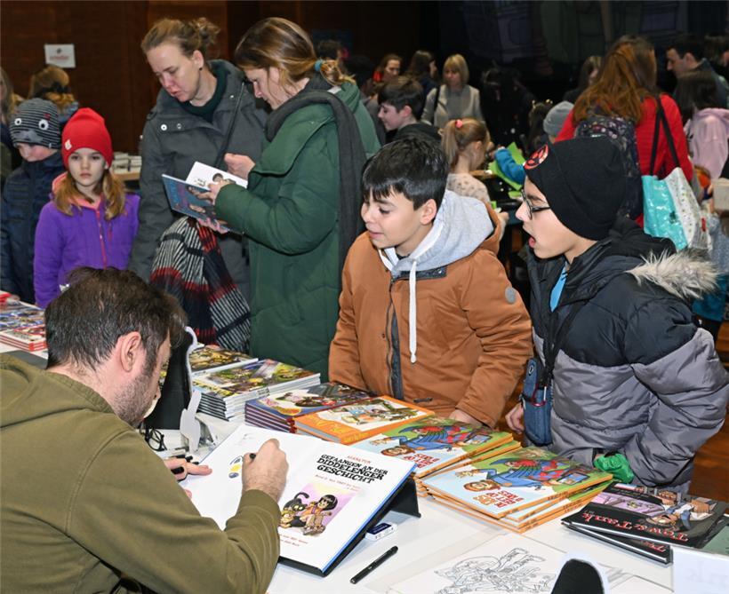 Am kommenden Samstag wird der „Grand auditoire“ des Kulturzentrums „opderschmelz“ zum Treffpunkt für junge Leser, Familien und Literaturbegeisterte. Hier ein Bild aus 2023.
