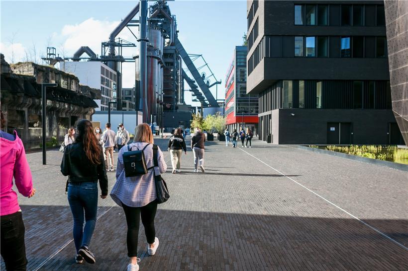Am vergangenen Donnerstag empfing die Uni.lu knapp tausend neue Studenten. Am Montag startete die akademische „Rentrée“ auf dem Campus in Belval.
