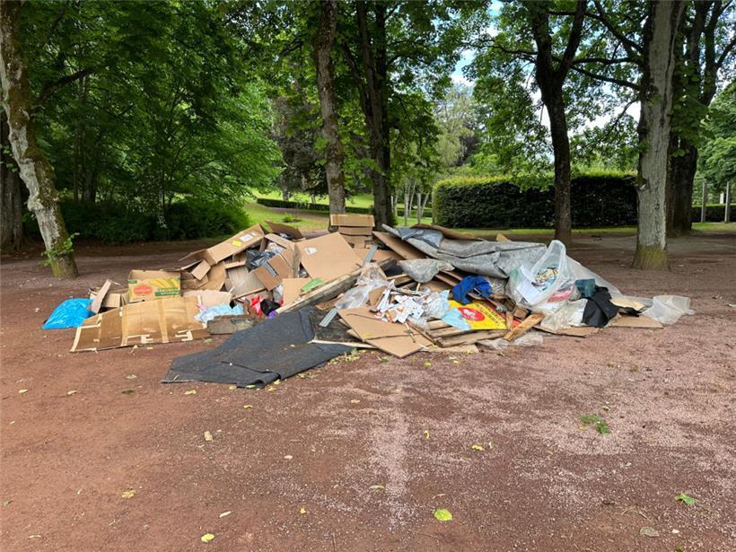 Am vergangenen Samstagmorgen wurde dieses Bild mit Überbleibseln der Francofolies aufgenommen
