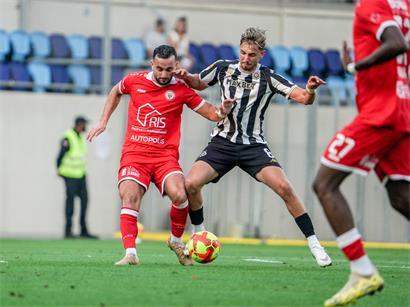 Amine Zenadji (l.) zieht es nach Algerien