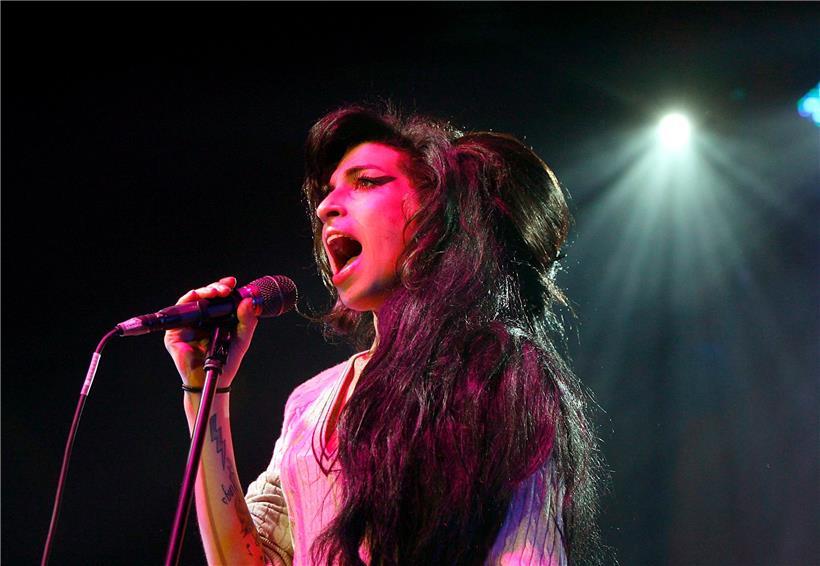 Amy Winehouse bei einem Konzert im Jahr 2007 in Zürich
