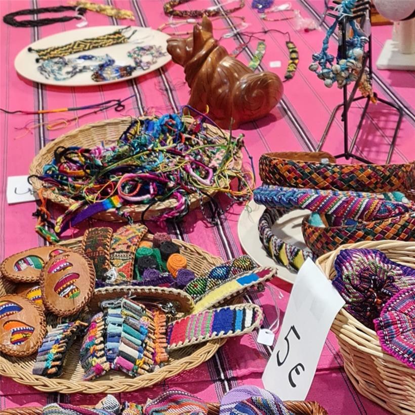 An den Ständen fanden sich viele handgefertigte Produkte