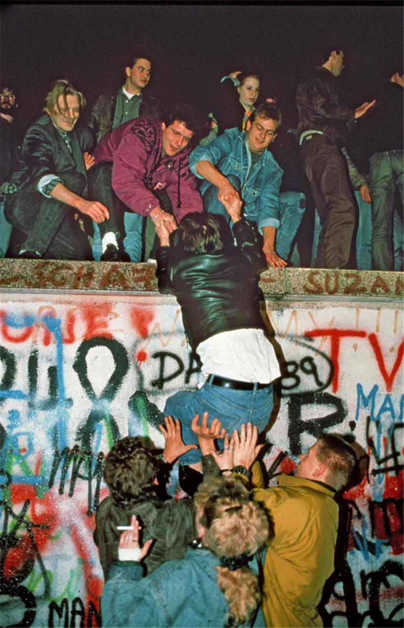An der Berliner Mauer am 9. November 1989
